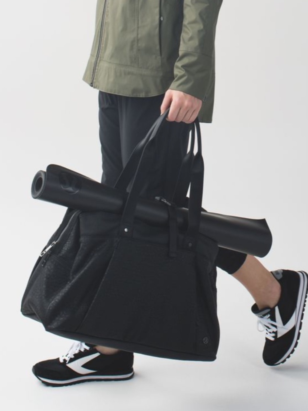 lululemon Om the Day Bag | Black | Vintage Yoga Gym Shoulder Bag - Picture 3 of 14